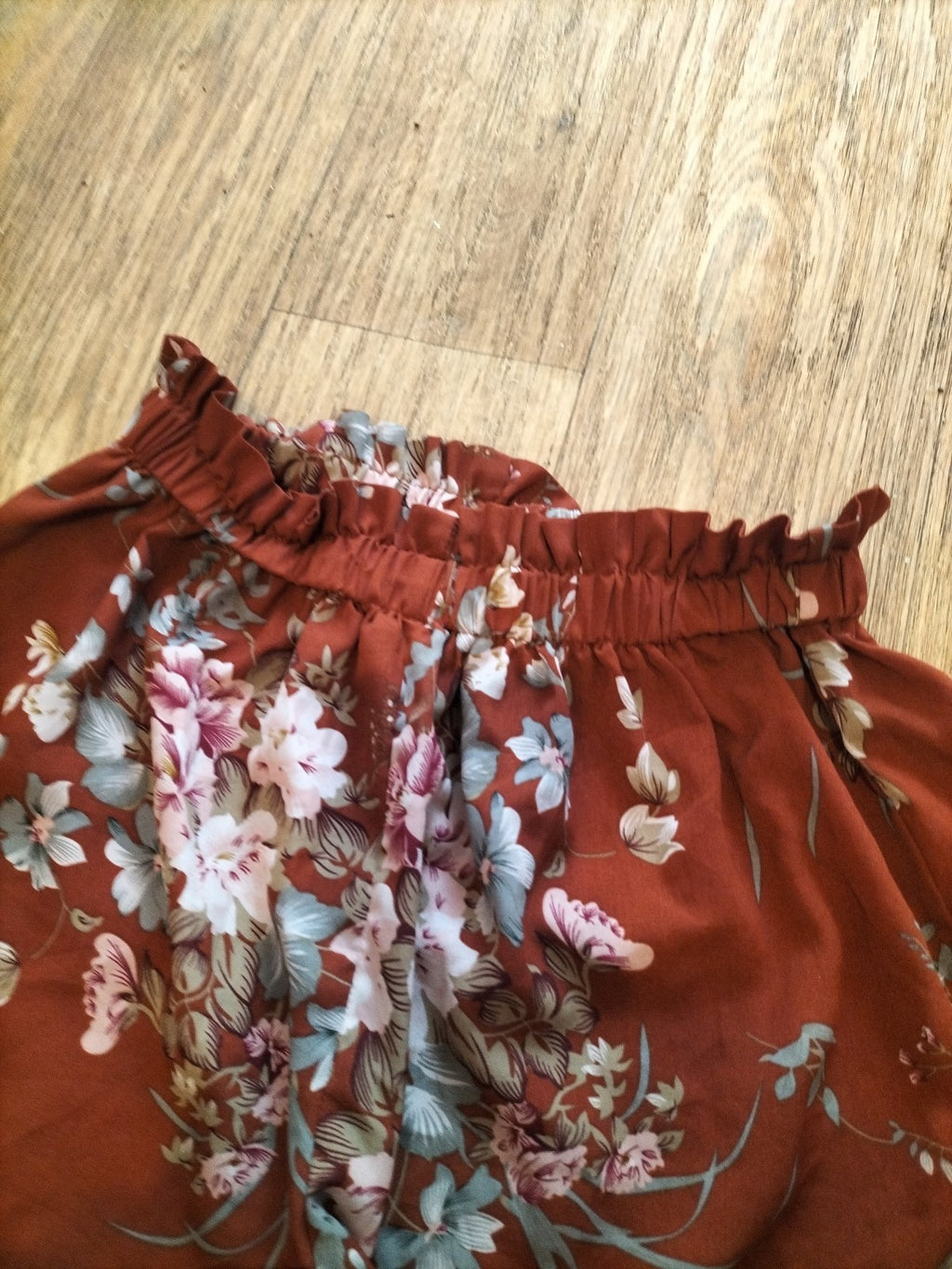 Ladies Shein Size Small Brown Floral Elasticated Shorts