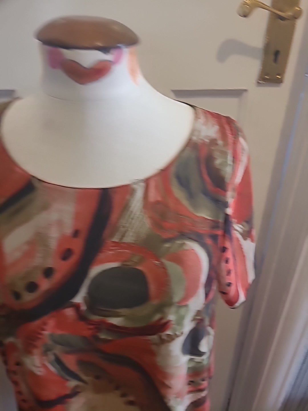 Ladies Exceptional Size S/M Multi Floral Short Sleeved Blouse
