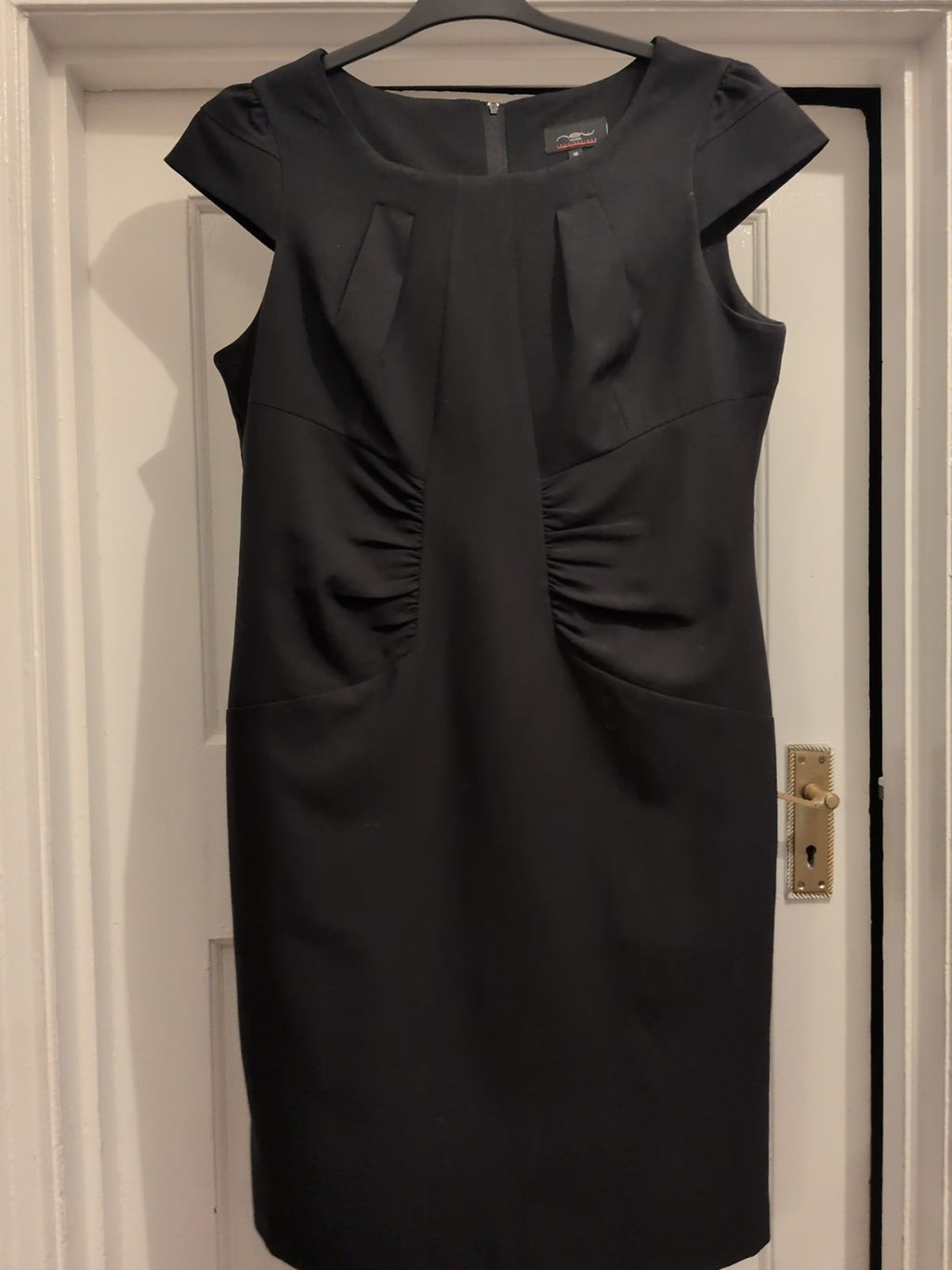 New Look 16 Black Sleeveless Slight Ruched Dress Lined
