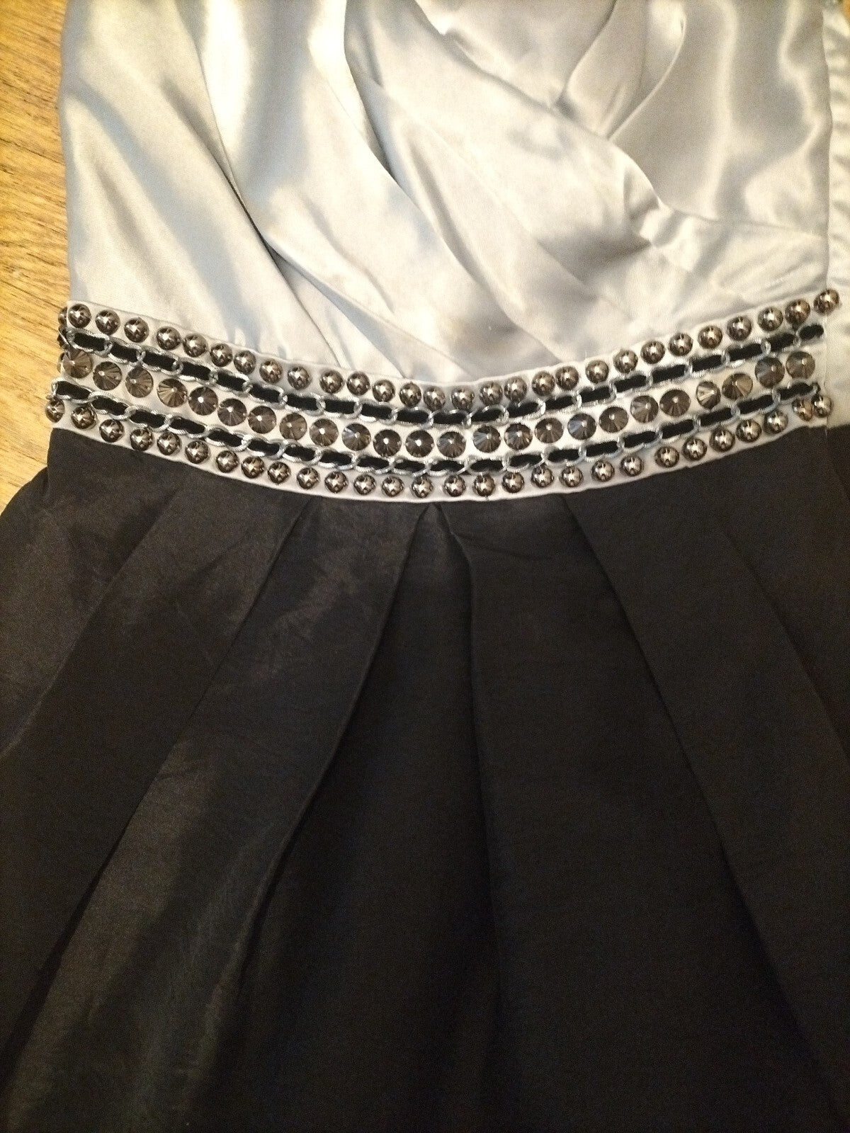 Ladies Madam Rage Size 8 Grey And Black Short Dress