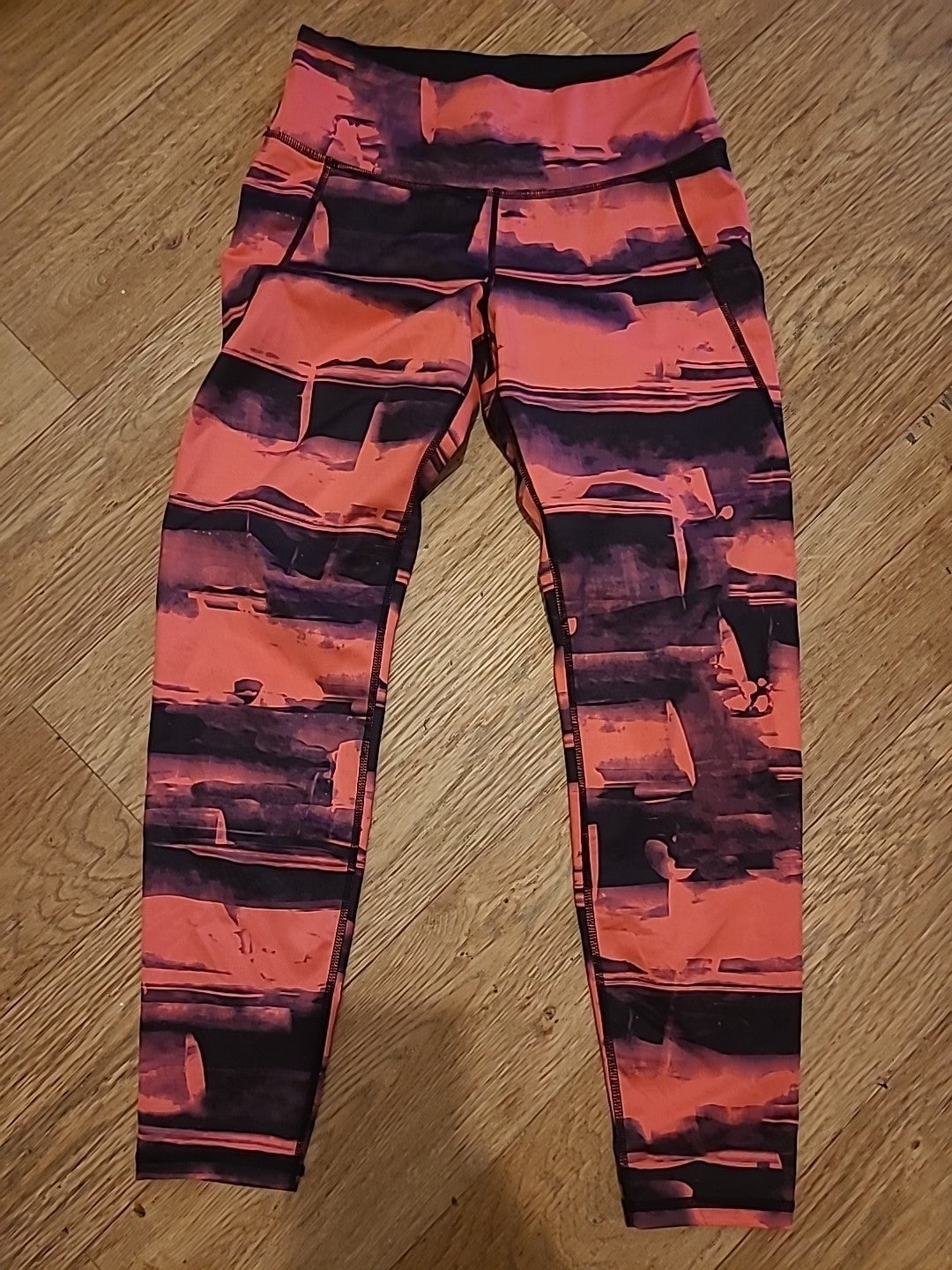 Ladies H&M Sport Size Small Bright Pink/Black Leggings