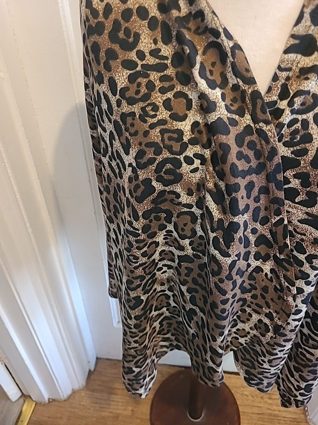 Ladies Voyelles Size Small Leopard Print Long Sleeved Cardigan