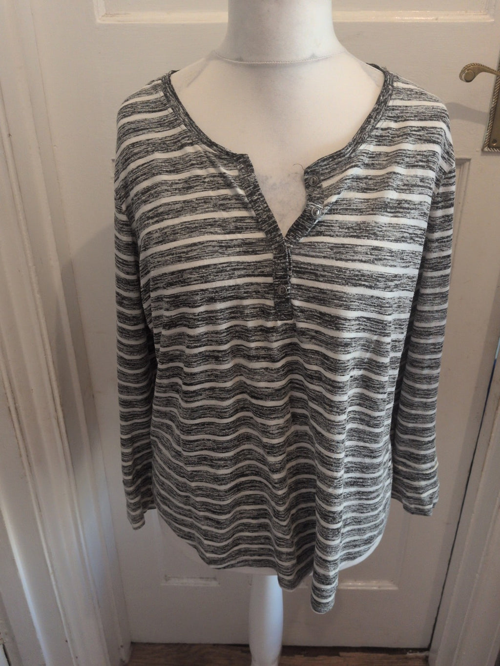 Ladies Papaya Size 20 Grey Fleck Stripe Long Sleeve Blouse