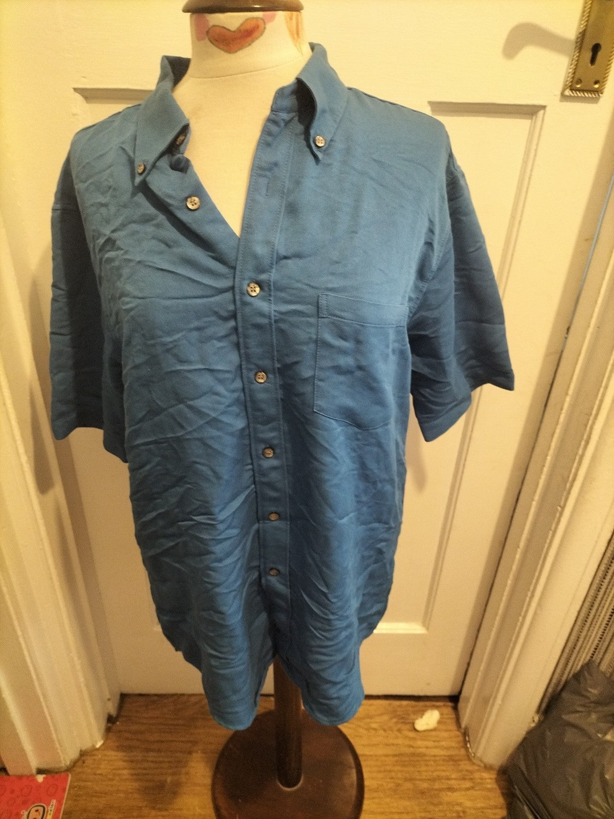 Mens Burton Size Medium Blue Short Sleeved Buttoned Shirt