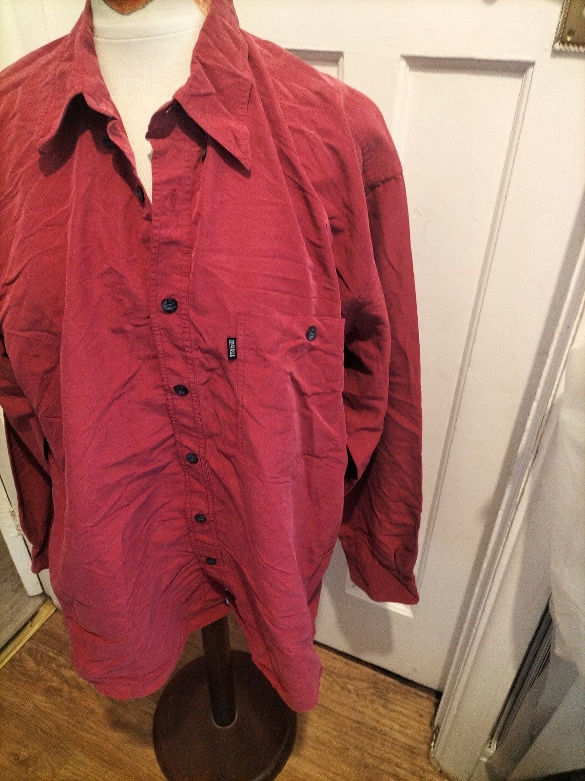 Mens Mudie Size Large Red Long Sleeved Shirt