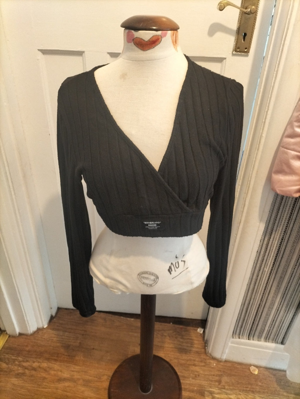 Ladies Manbrand Size Large Black Ribbed Long Sleeved Crop Top With Black Ribbed
