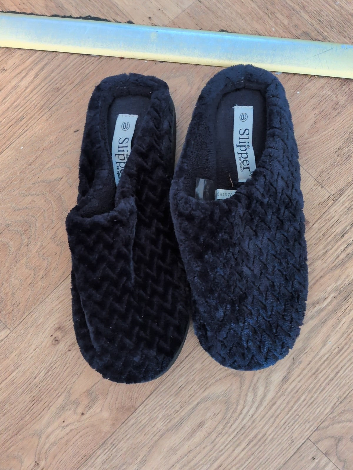 Brand New Slippers Size 10 Navy