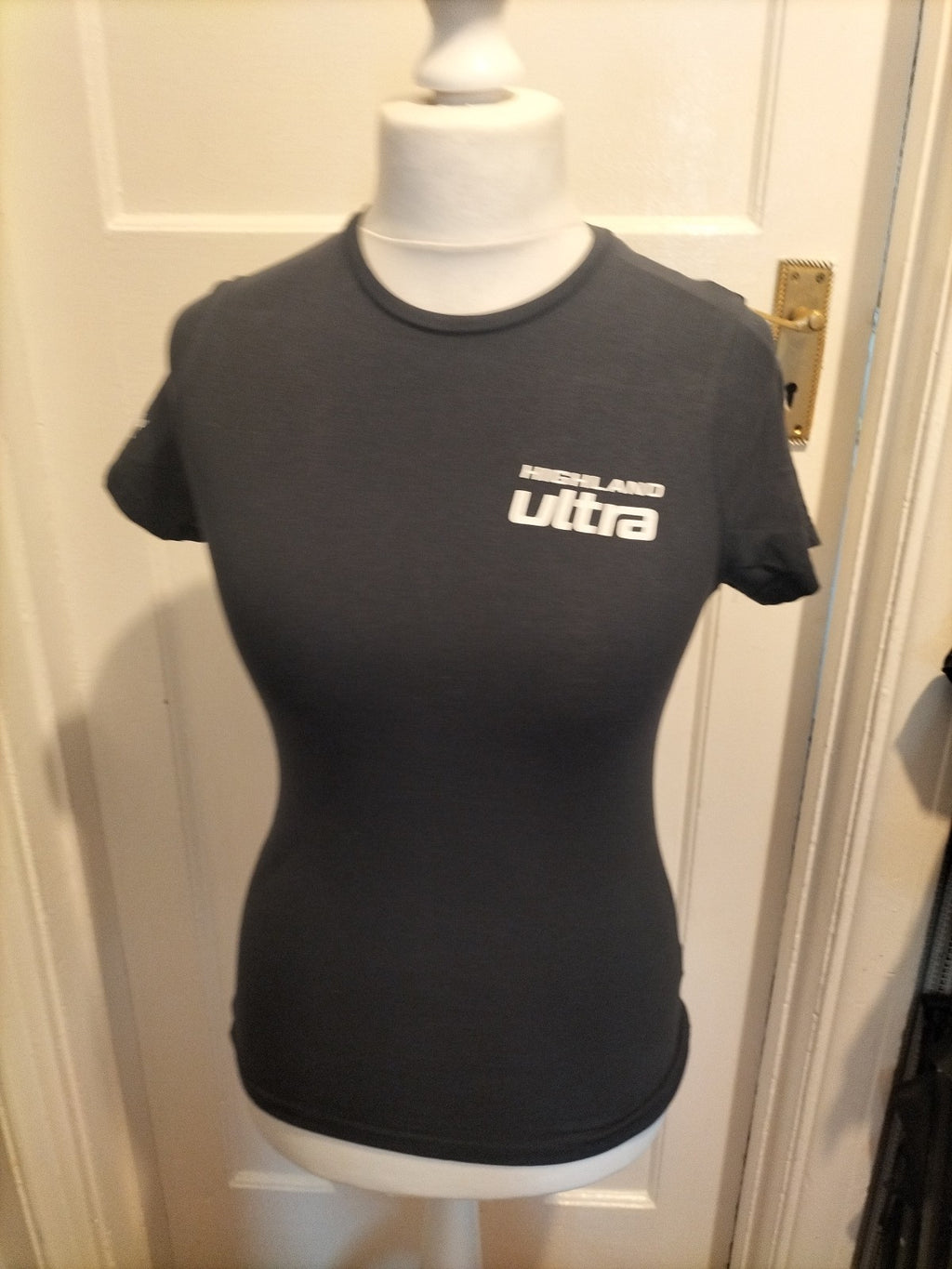 Ladies Size Small Mavy "Highland Ultra" Tshirt