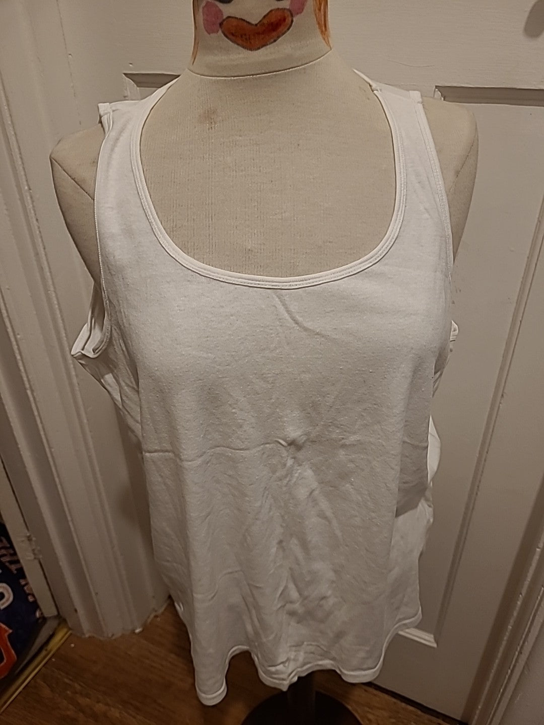 Mens Peacocks Size XL Peak Performance White Sleeveless Vest Top