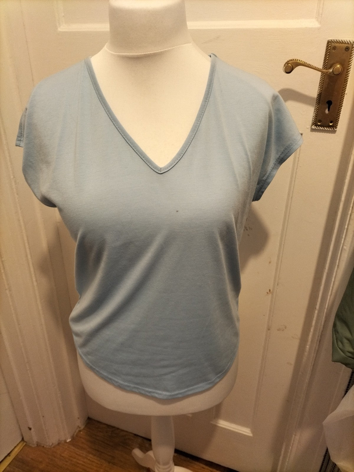 Ladies Shein Size Large Pale Blue V Neck Short Sleeved Tshirt