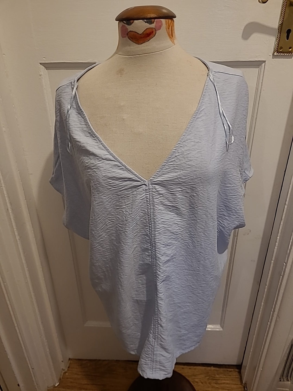 Ladies Primark Size 20 Pale Blue V Neck Short Sleeved Tshirt