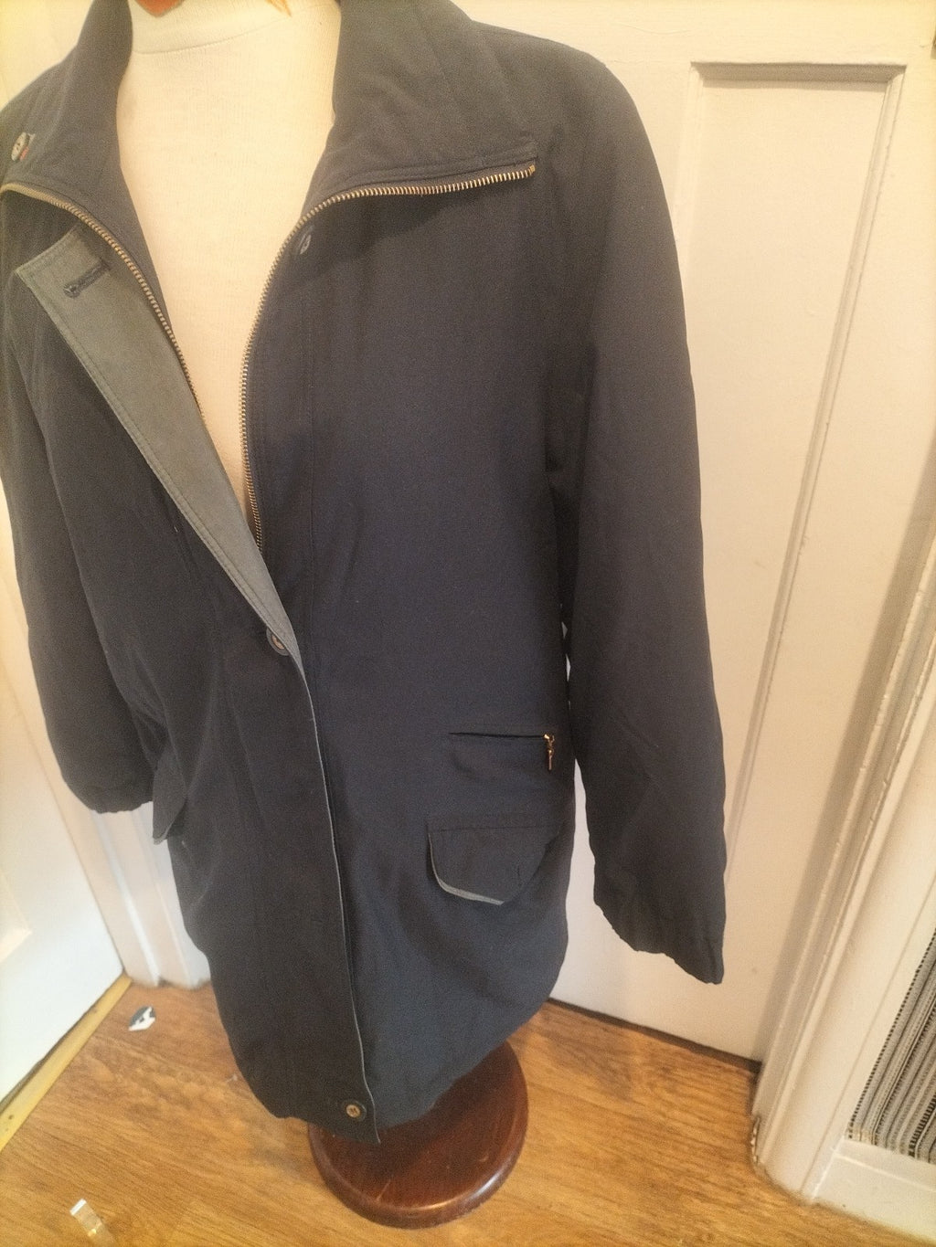 Ladies Classics Size 12 Navy Zip Through Coat
