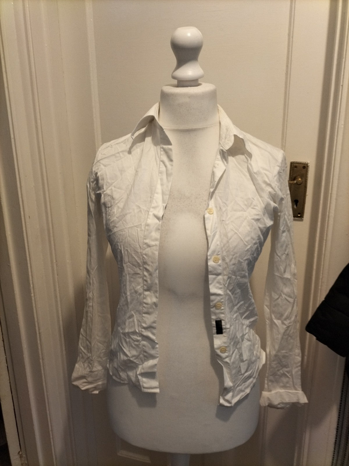Ladies Calvin Klein Size 8 White Long Sleeved Blouse