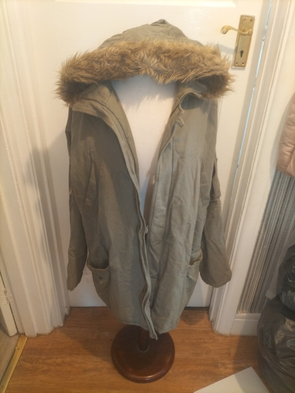 Mens Lee Cooper Size XL Khaki Lined Long Sleeved Faux Fur Hood Coat