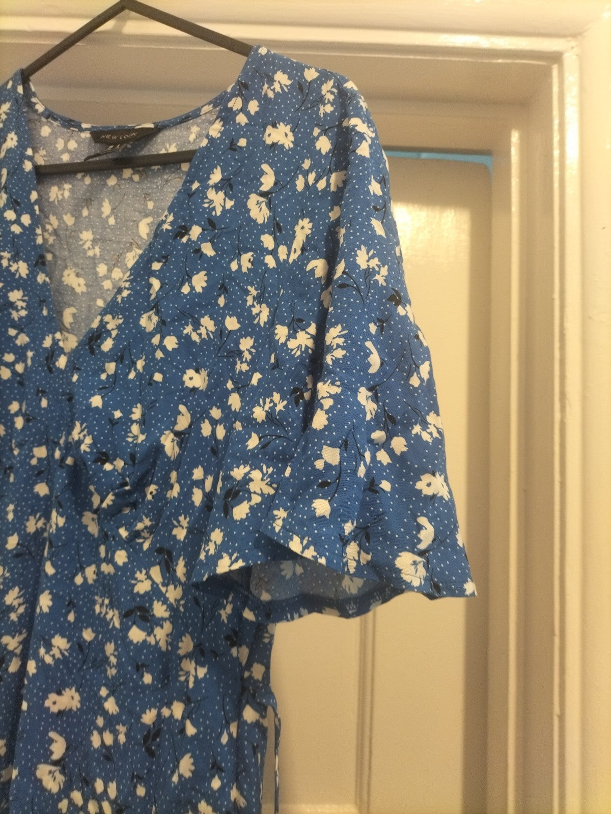Ladies New Look Size 6 Blue White Black Floral Short Sleeved Dress