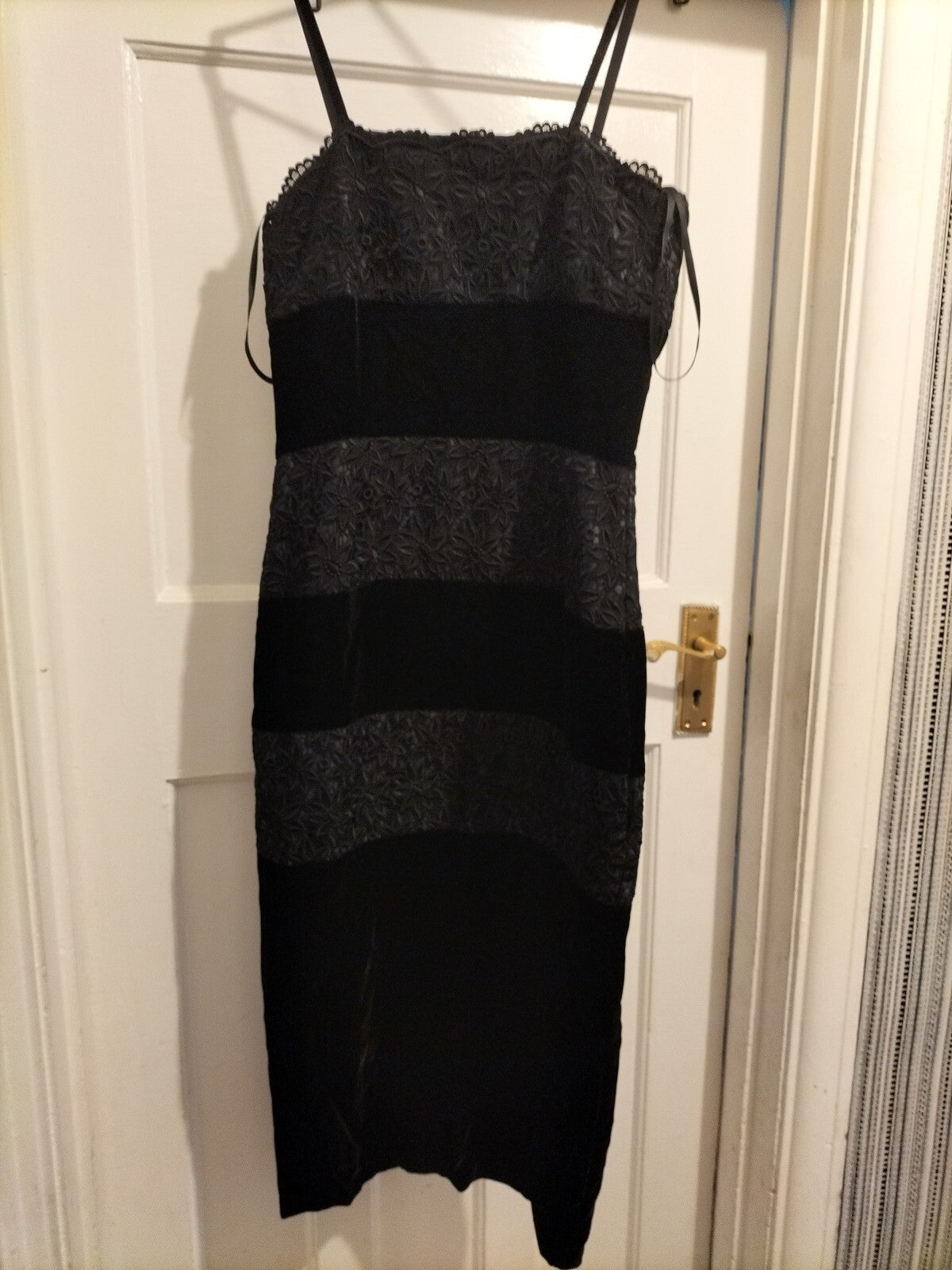 Ladies Medium Black Floral Lace Detailed Sleeveless Dress