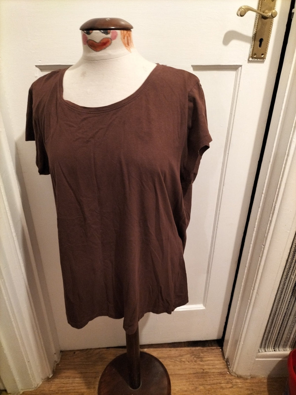 Ladies Beloved Size 3XL Brown Short Sleeved Tshirt