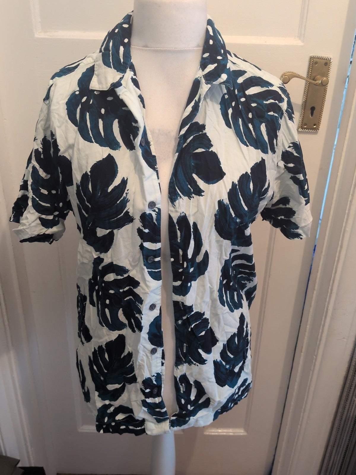 Easy Large Navy Teal White Short Sleeve Shirt