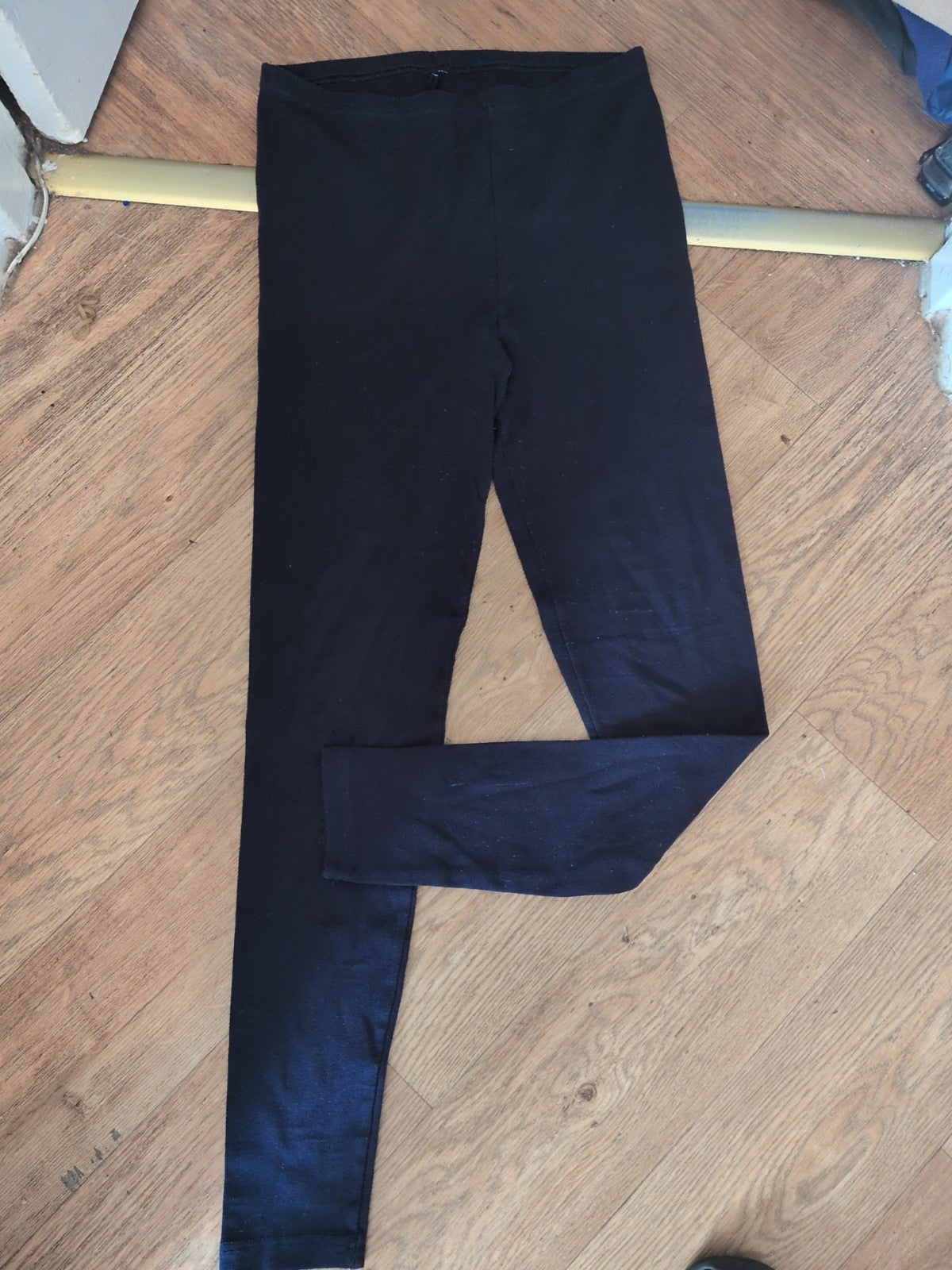 8 Navy Warm Capri Leggings