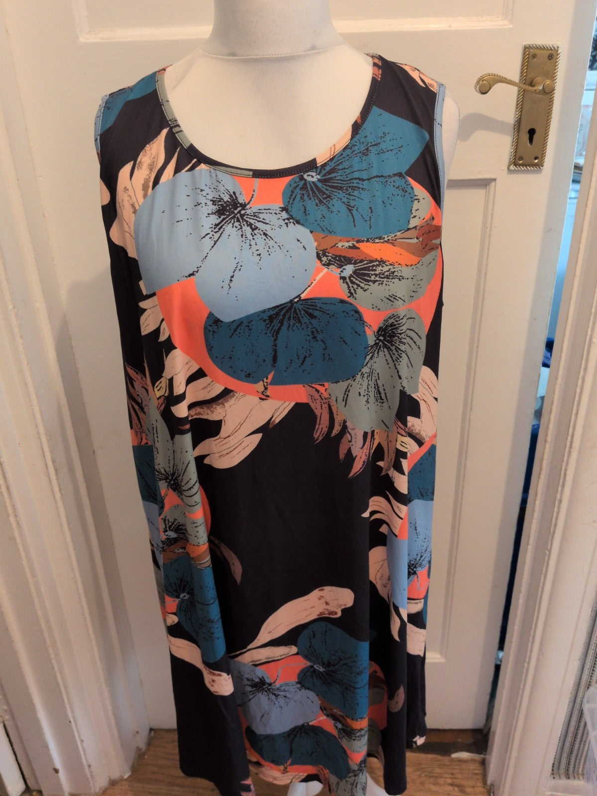 Shein Curve 3XL Part Scoop Neck Floral Sleeveless Dress