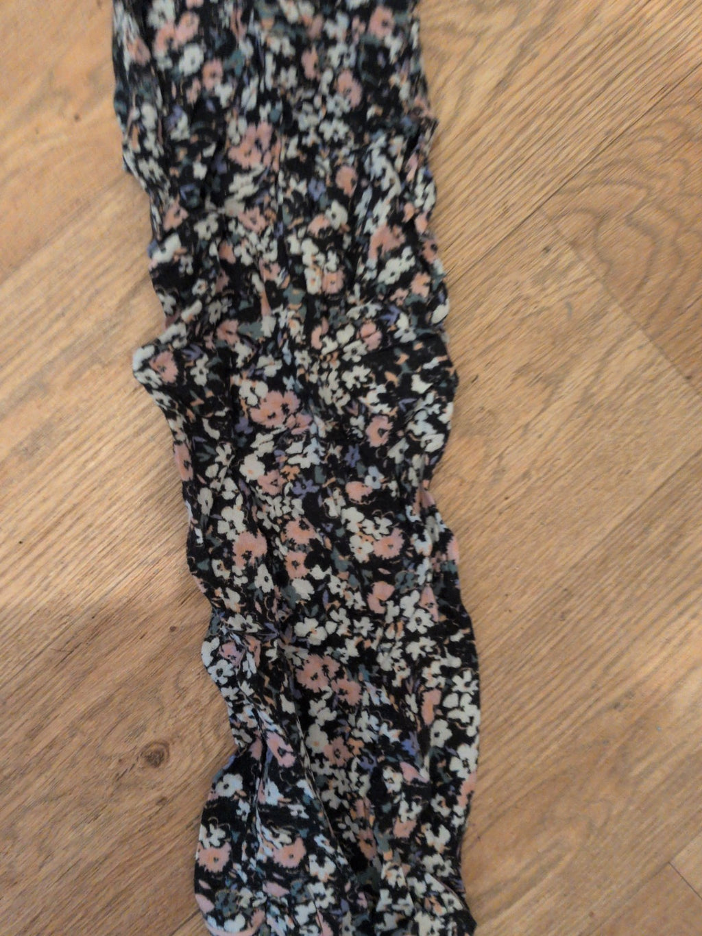 Marks And Spencer 6 Black Floral Trousers