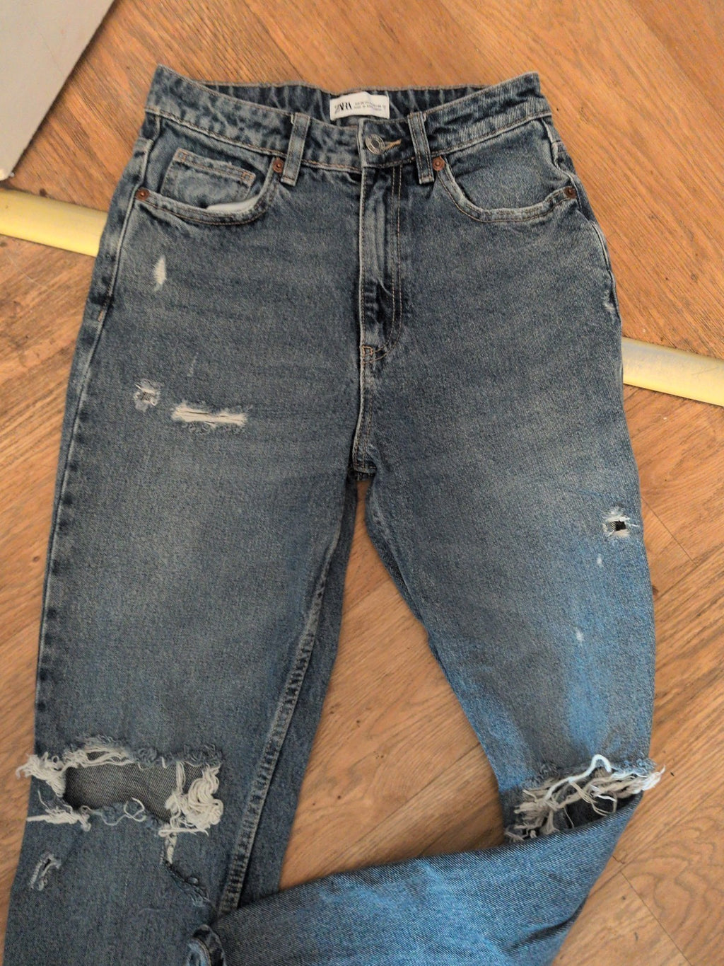 Ladies Zara Size 8 Denim Ripped Jeans