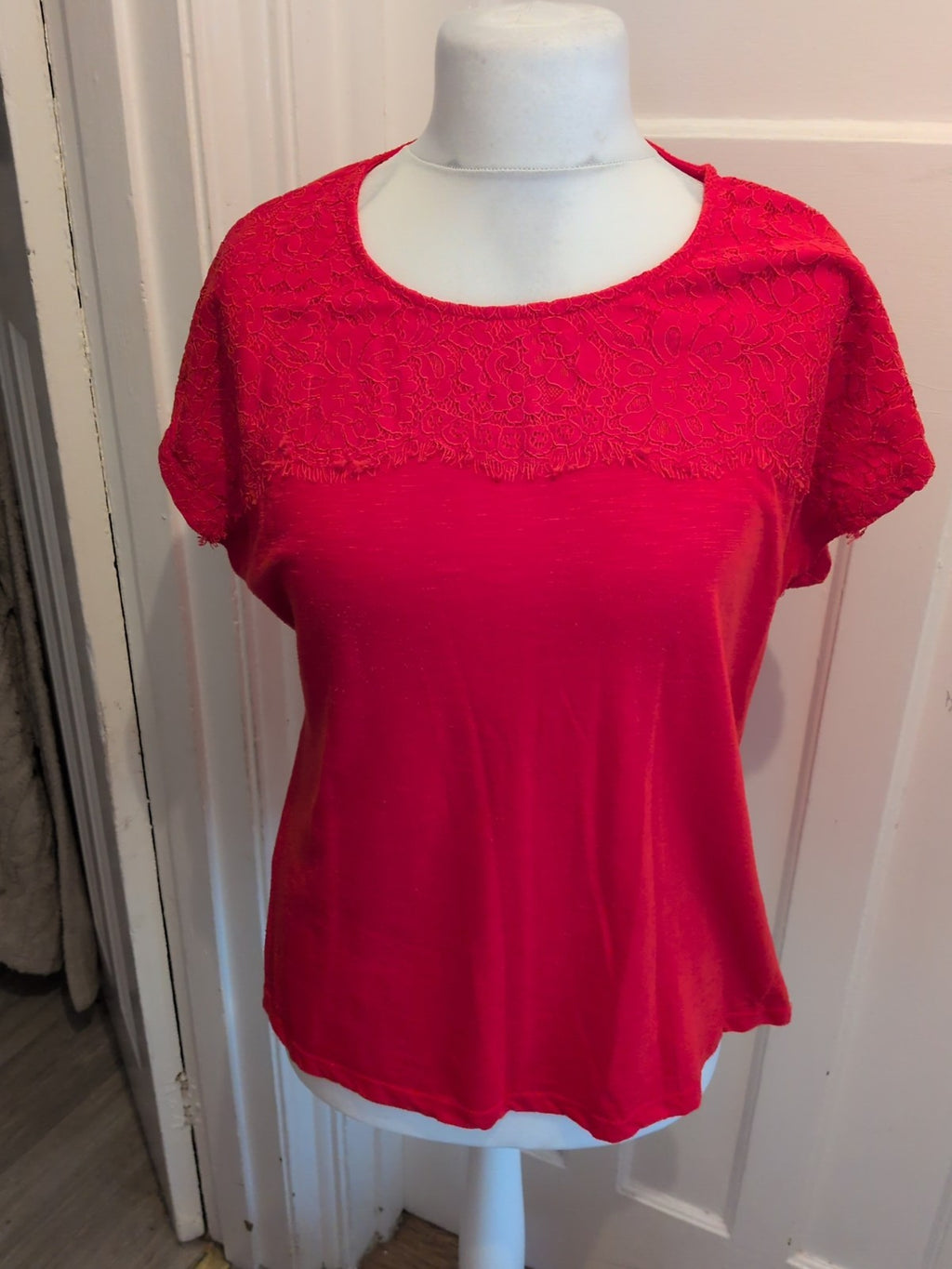 Love Tees 16 Red Floral Short Sleeve Lace T-shirt