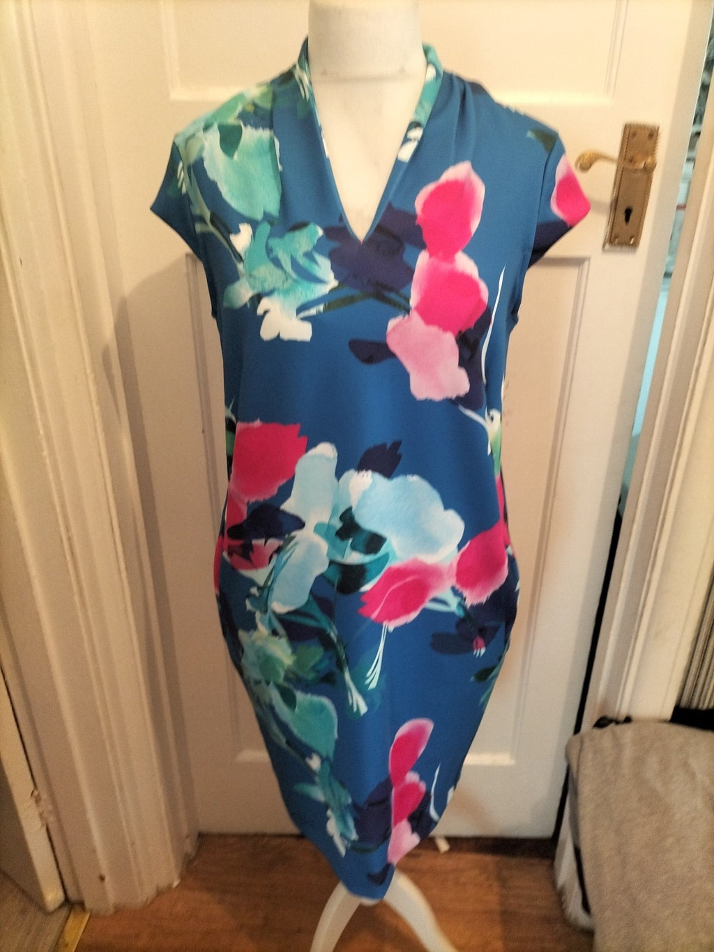 Ladies Roman Size 12 Blue Floral Cap Sleeve Dress