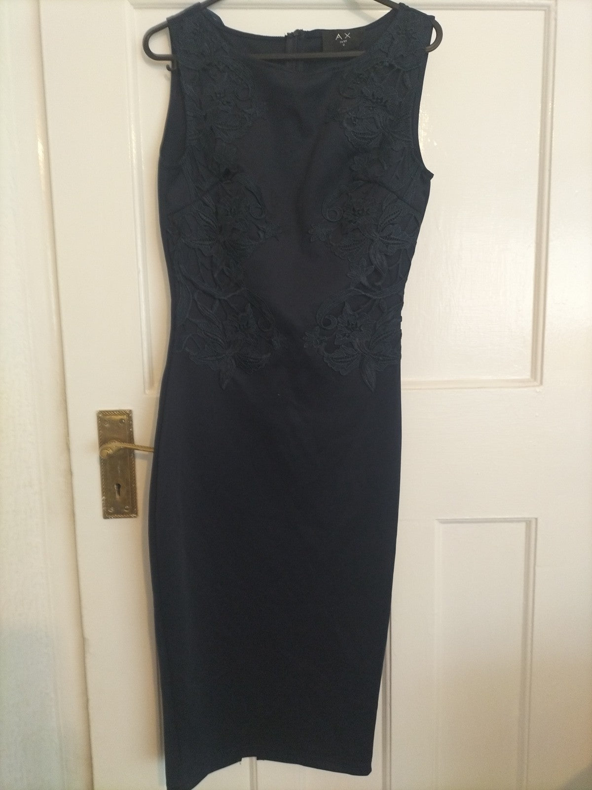 Ladies Ax Paris Size 8 Navy Floral Embroidery Sleeveless Dress