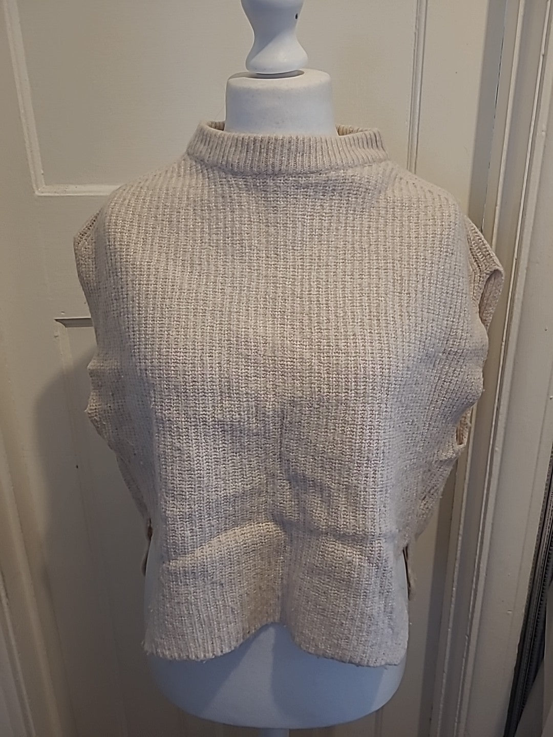 Ladies Soaked Size Small Beige Ribbed Sleeveless Jumper