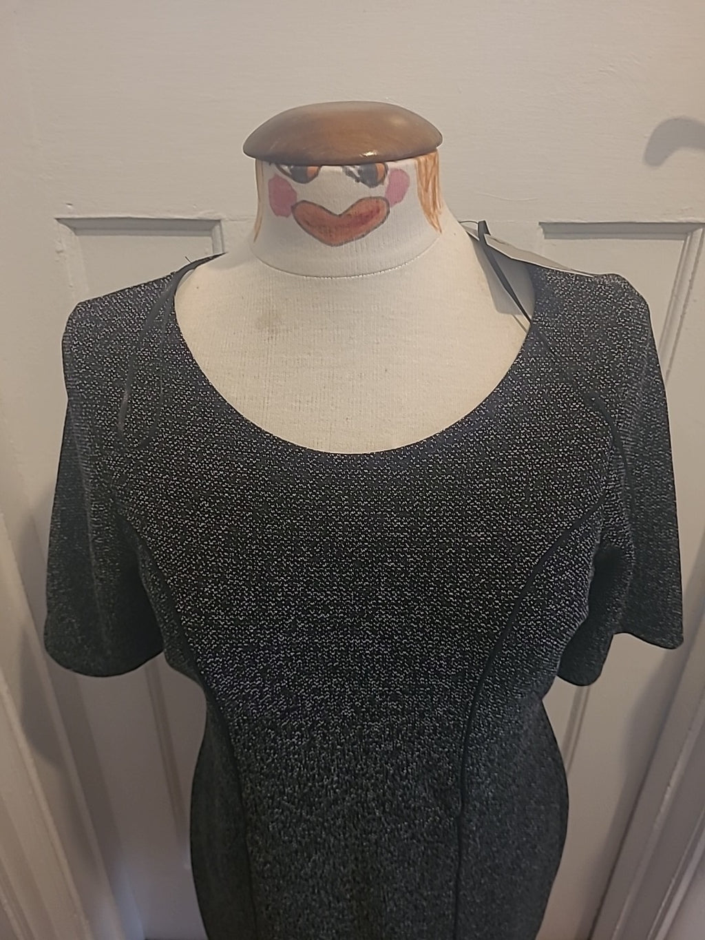 Brand New Ladies Tu Size 14 Fleck Short Sleeved Dress