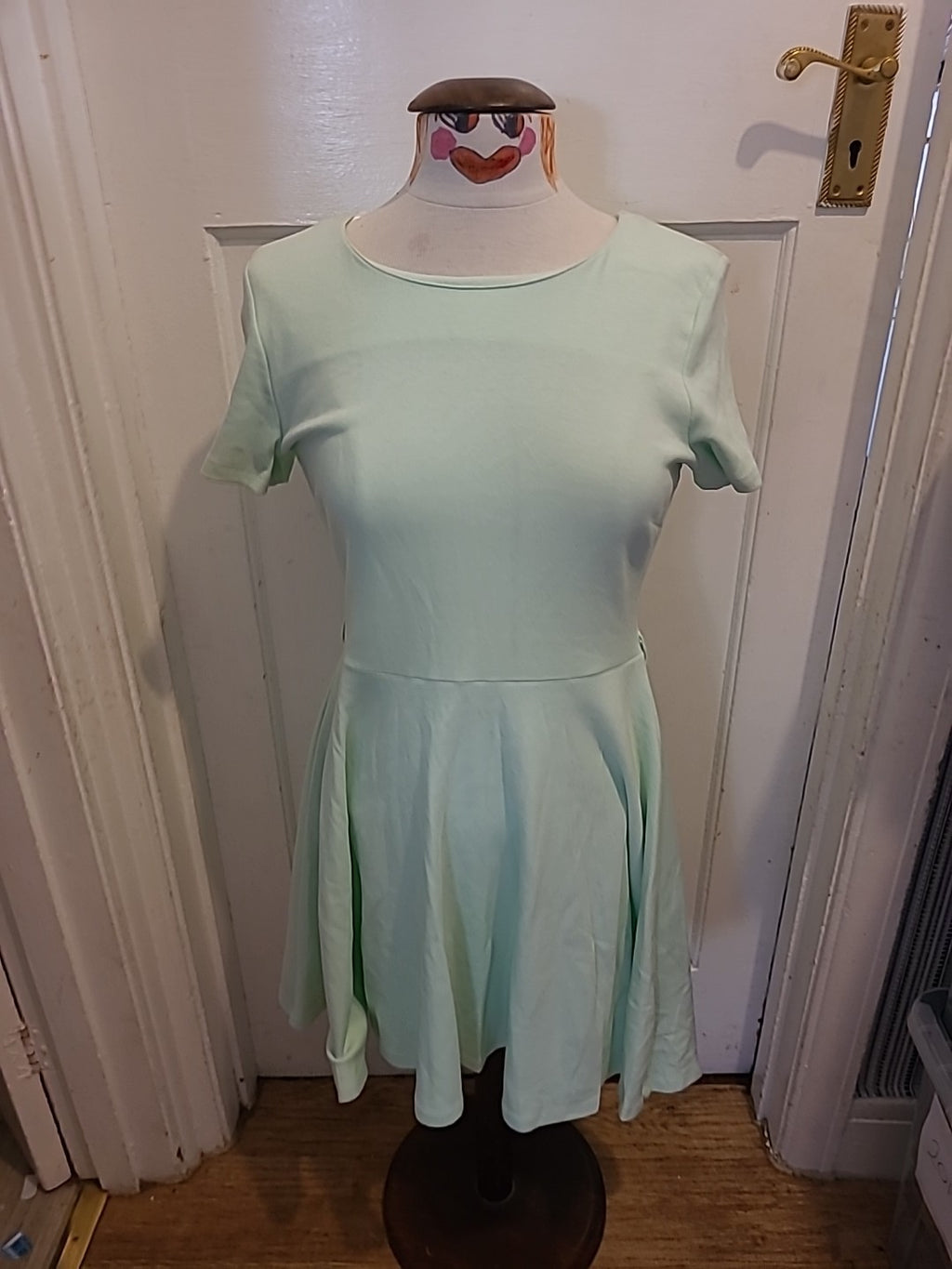 Brand New Ladies H+M Size Medium Mint Green Short Sleeved Dress