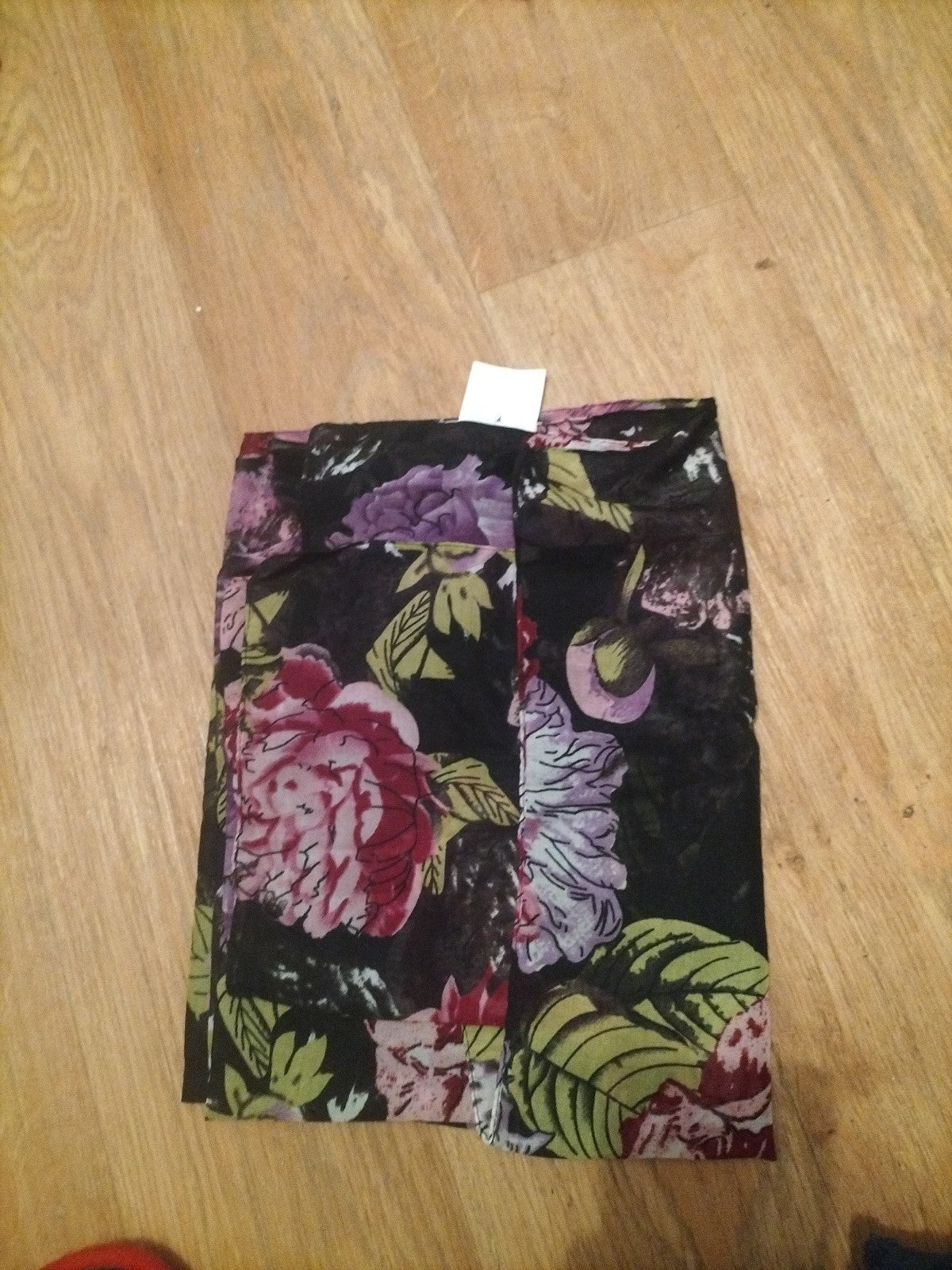 Ladies Up And Ready Patterned Floral Scarf 100% Polyester