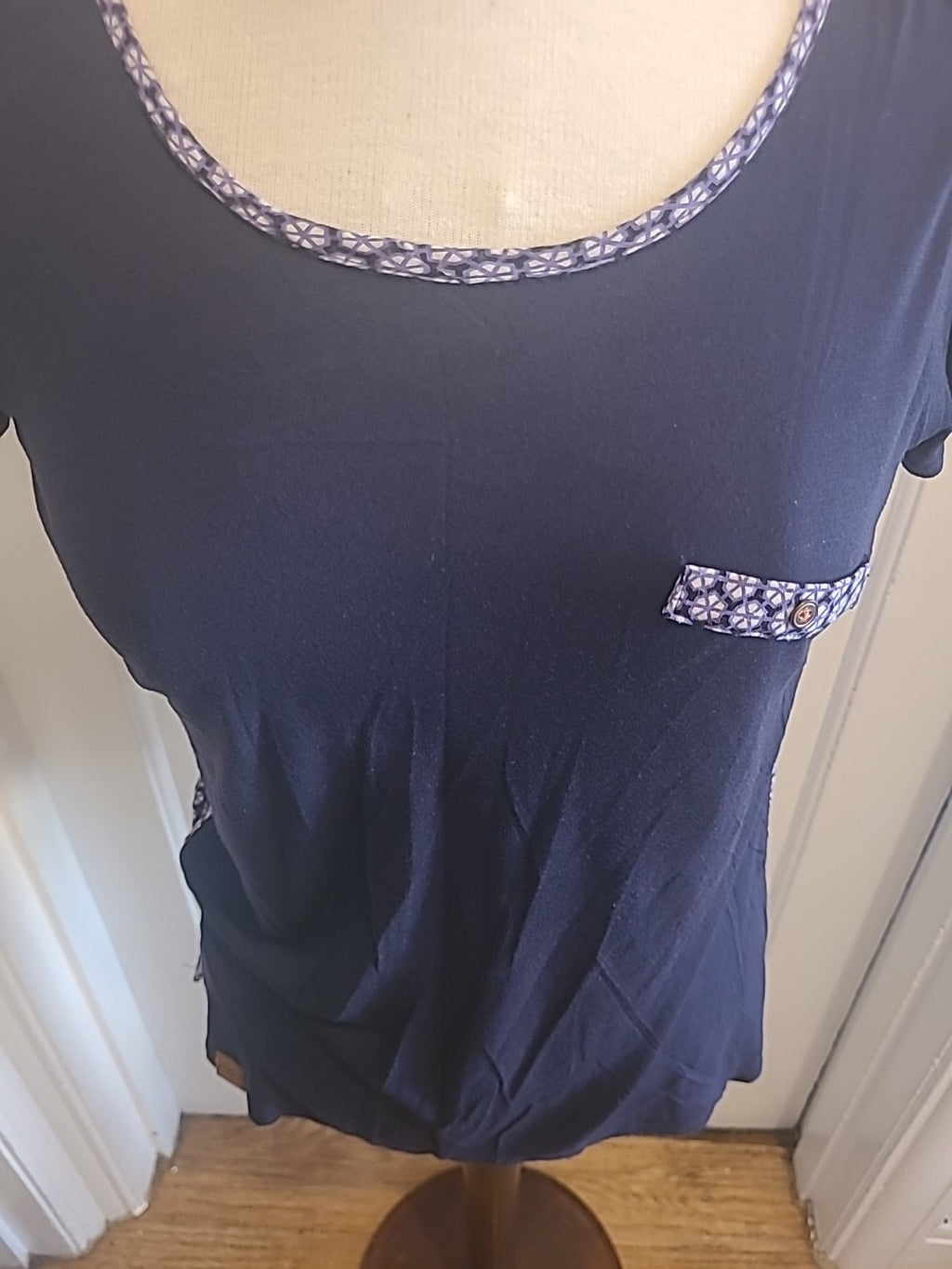 Ladies Regatta Size 10 Navy Purple Detailed Slightly See Through Tshirt