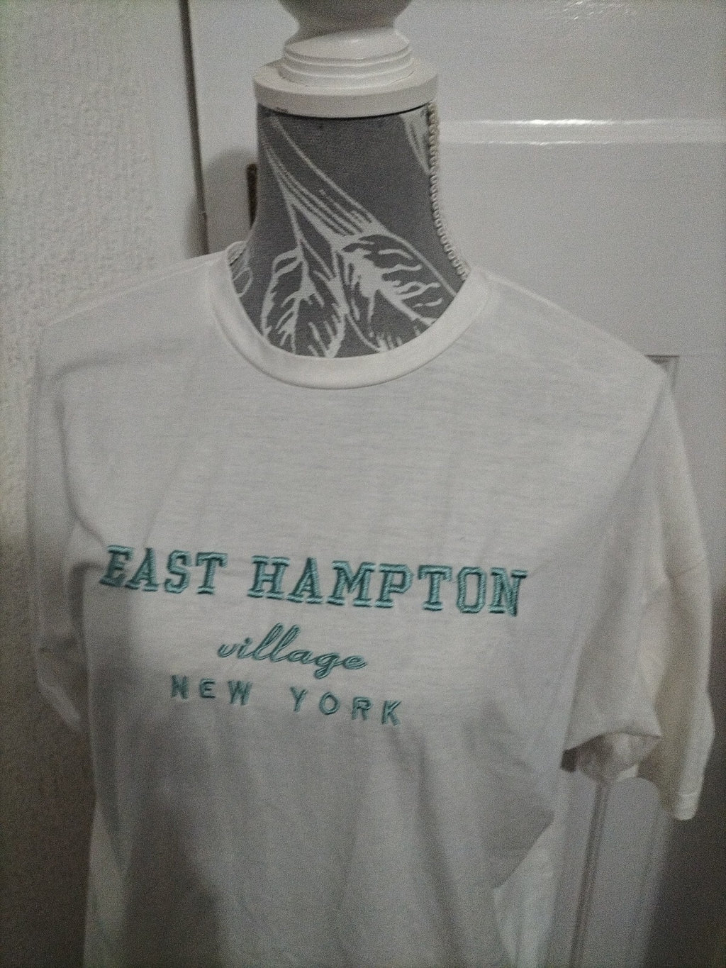 Ladies Shein M White Short Sleeved Top With The Slogan New York