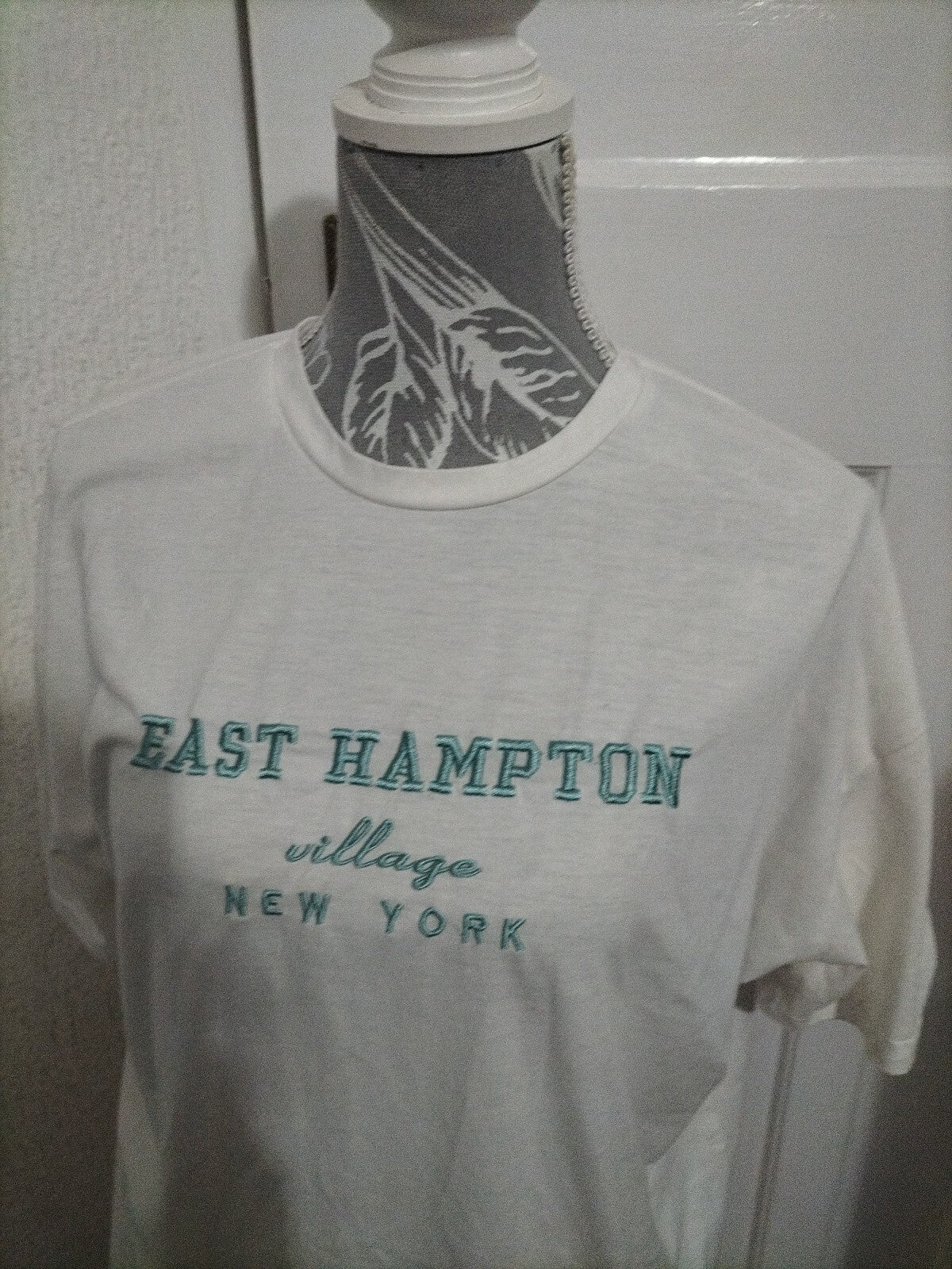 Ladies Shein M White Short Sleeved Top With The Slogan New York