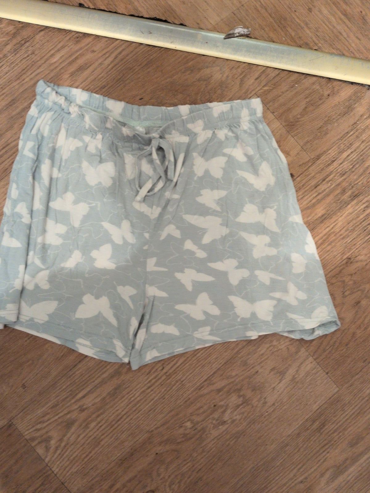 Peacocks 14-16 Peale Green And White Butterfly Pyjama Sleep Shorts