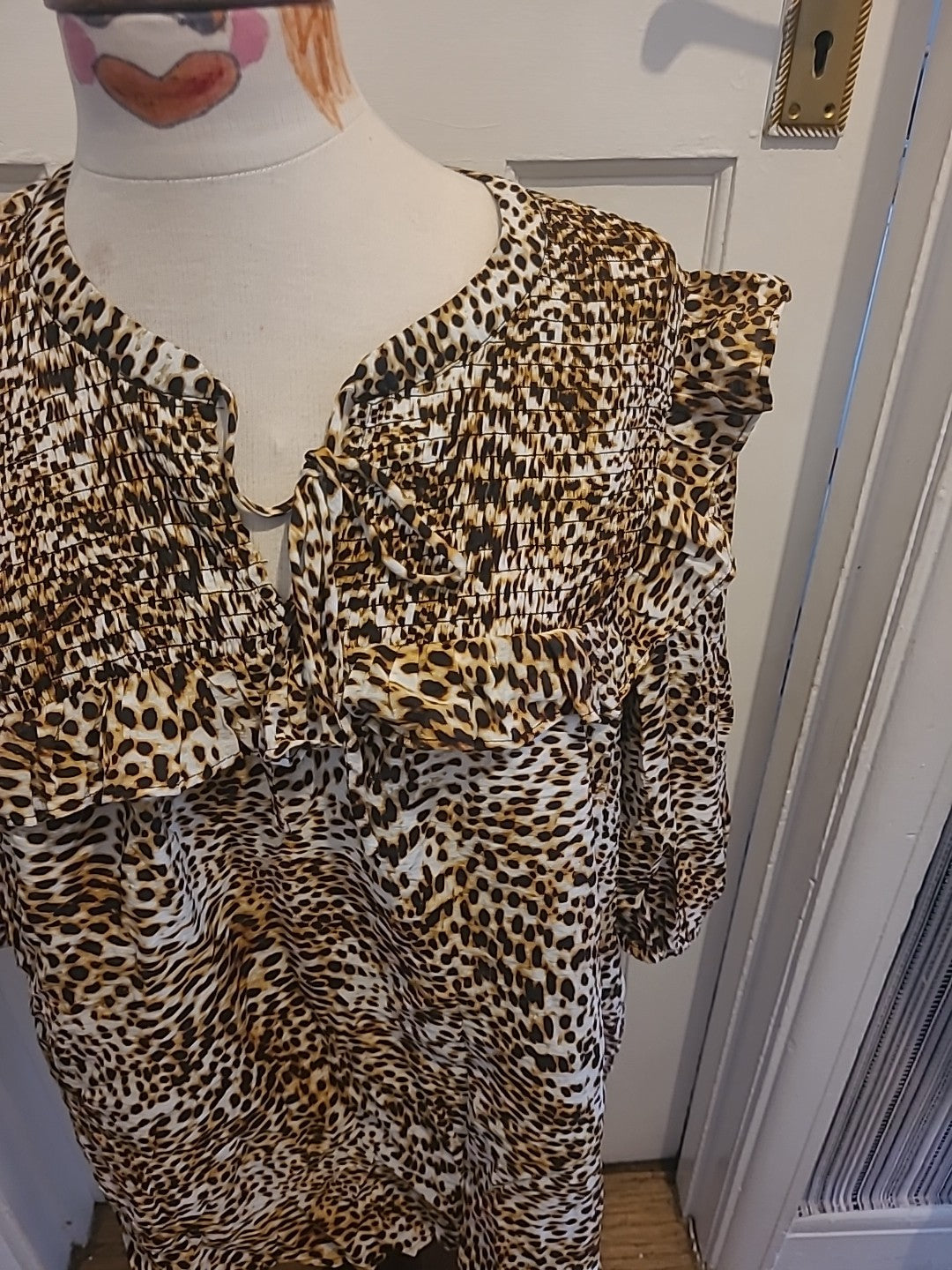 Ladies Papaya Size 22 Leopard Print Shorts Sleeve Blouse