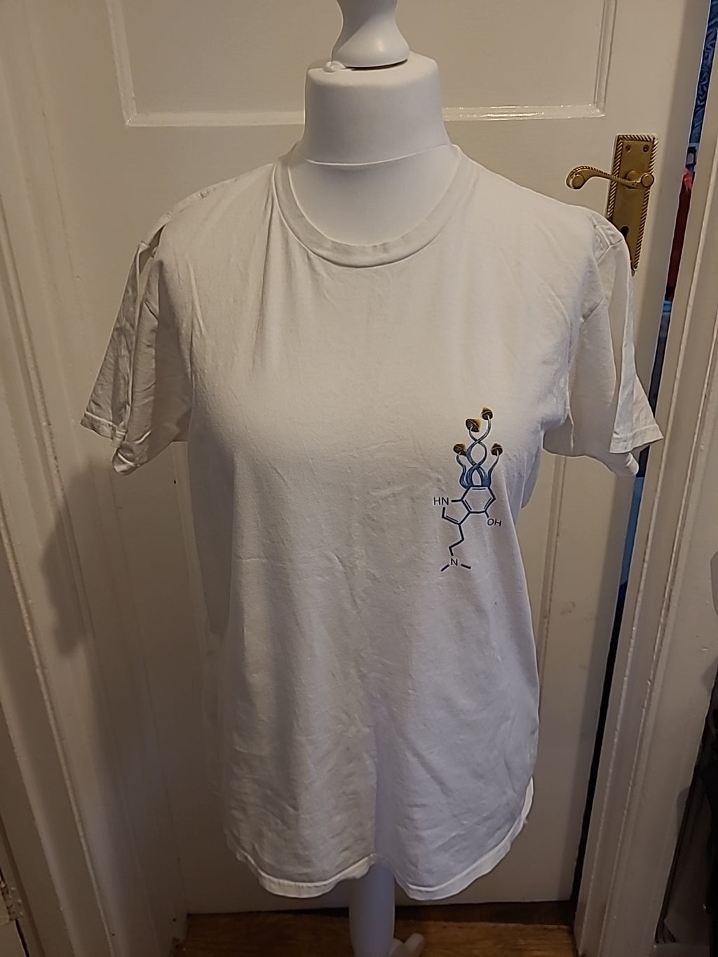 Mens Hanes Size Medium White Print Short Sleeved Tshirt