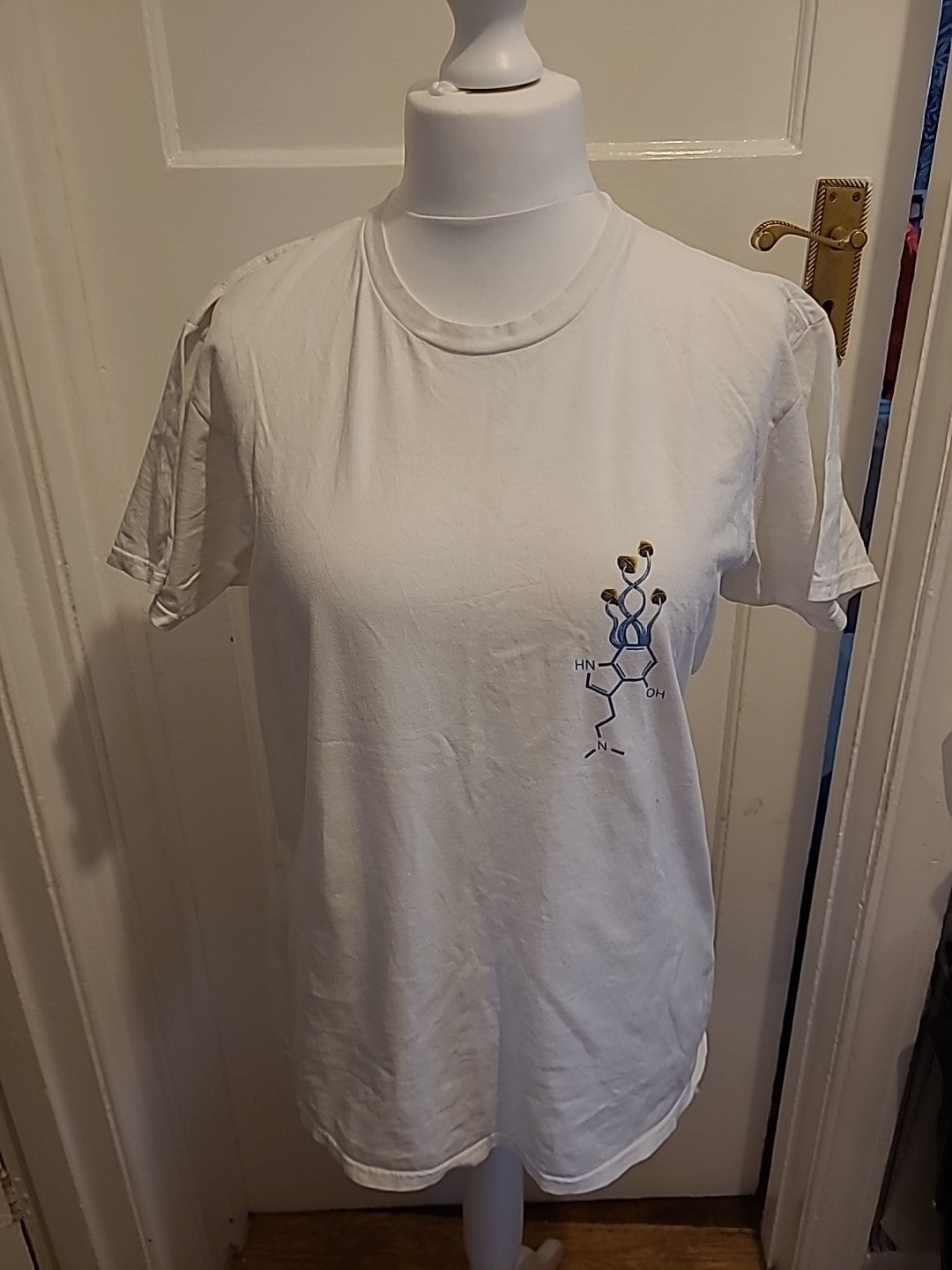 Mens Hanes Size Medium White Print Short Sleeved Tshirt