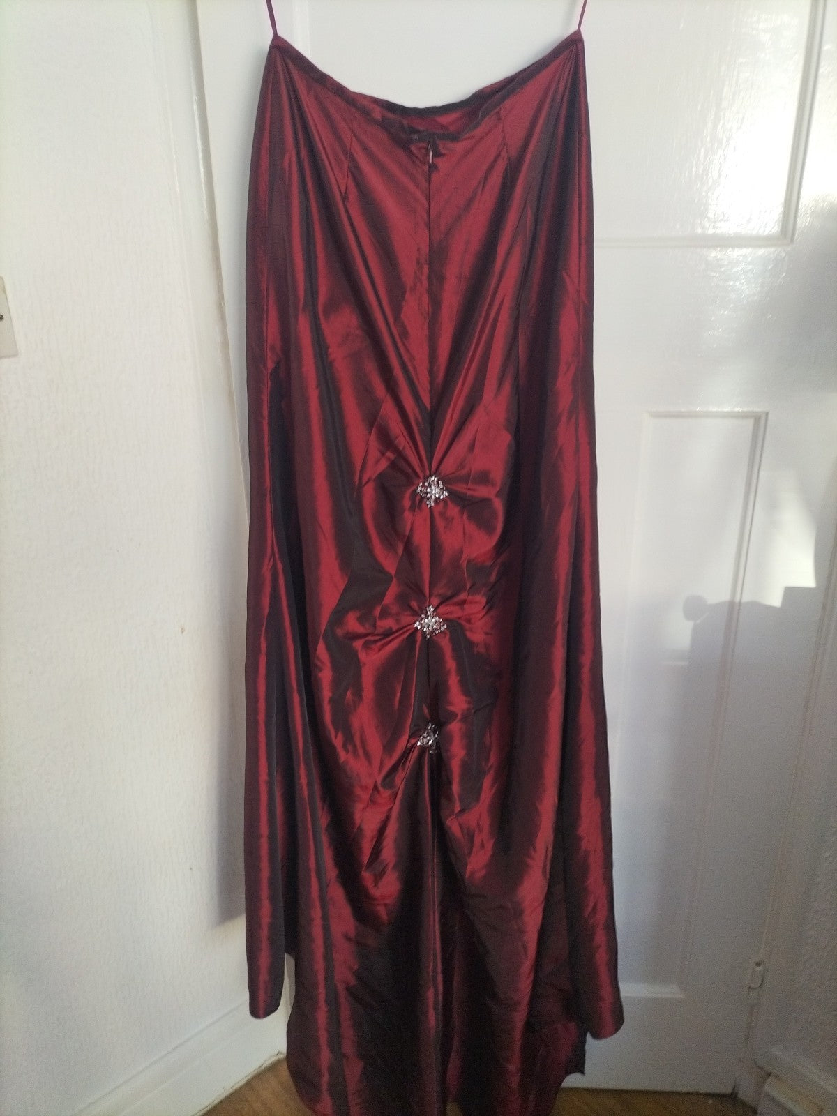 Ladies Size 14 Deep Purple Sleeveless Strapless Ball Gown Dress