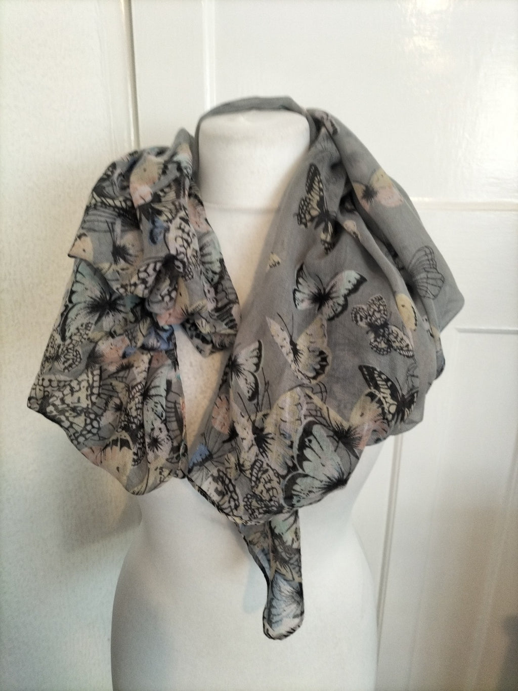 Ladies Grey Buttefly Detail Scarf