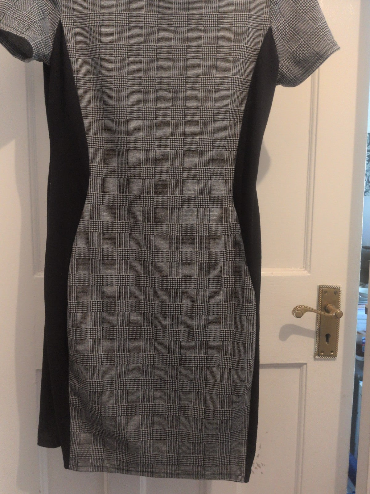 New Look 10 Grey Check With Black Short Sleeve Dress