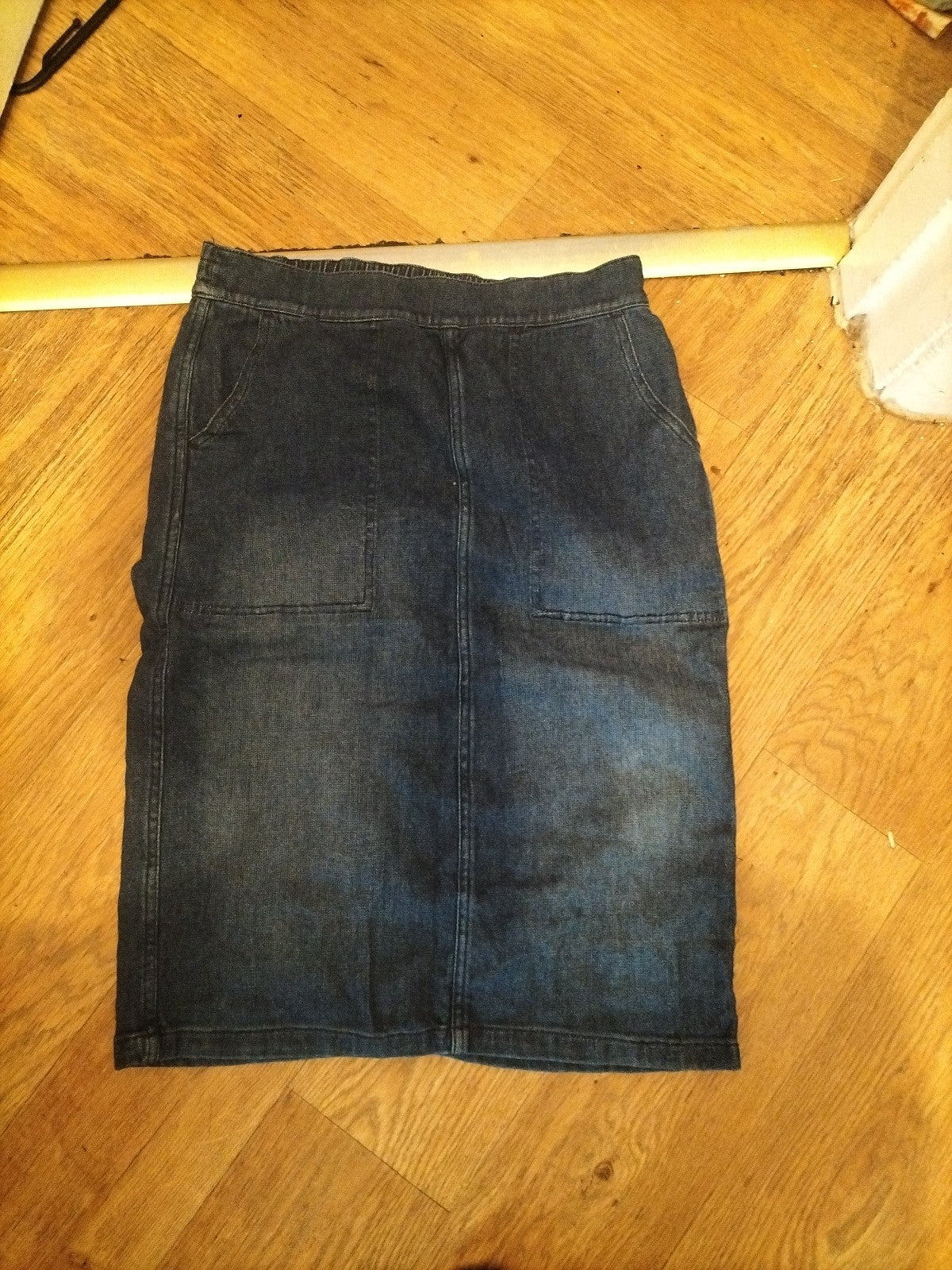 Ladies White Stuff Size 8 Super soft Denim Elasticated Skirt
