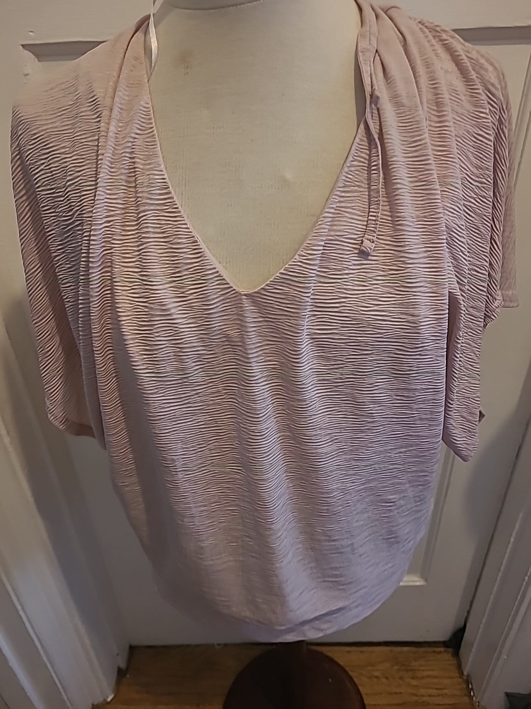 Ladies New Look Size 14 Pale Pink Short Sleeved Crinkle effect Blouse