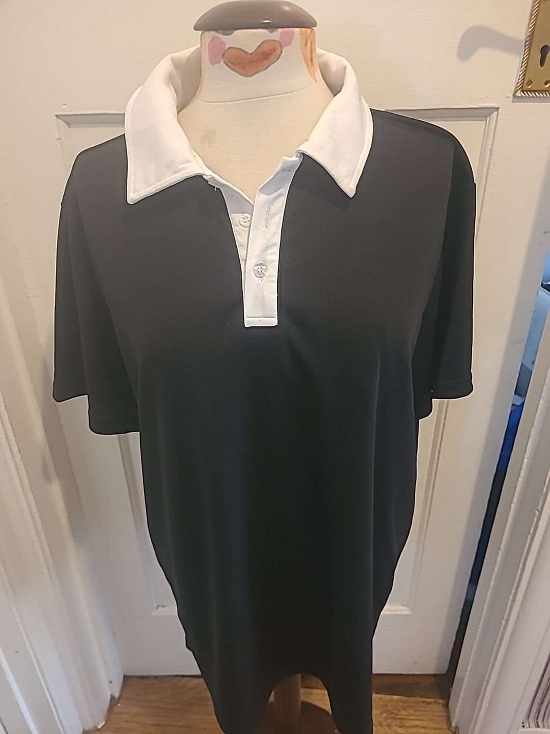 Mens 2xl Blaxk With White Collar Polo