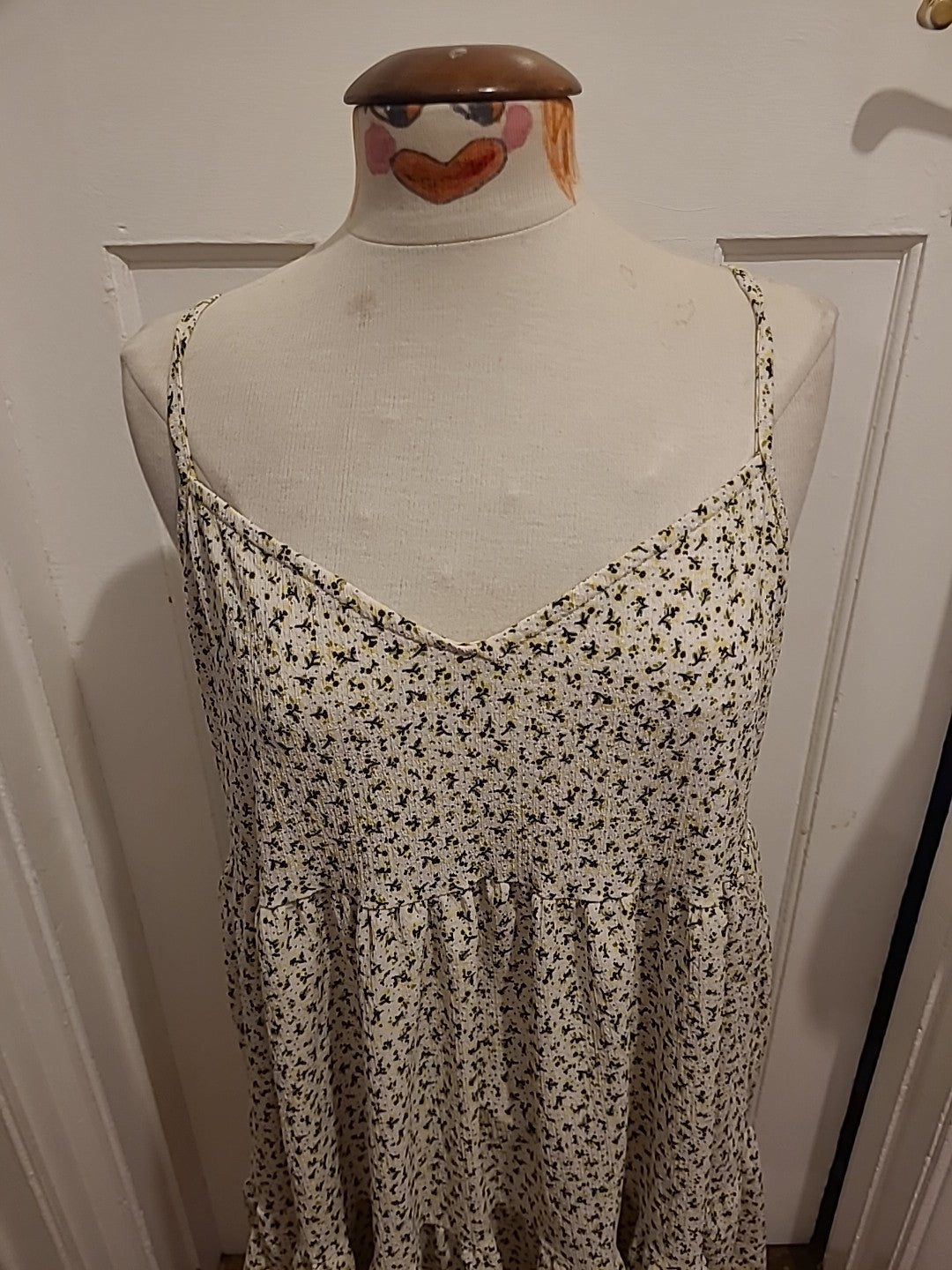 Ladies Primark Size XL White With Green And Black Floral On Sleeveless Dress