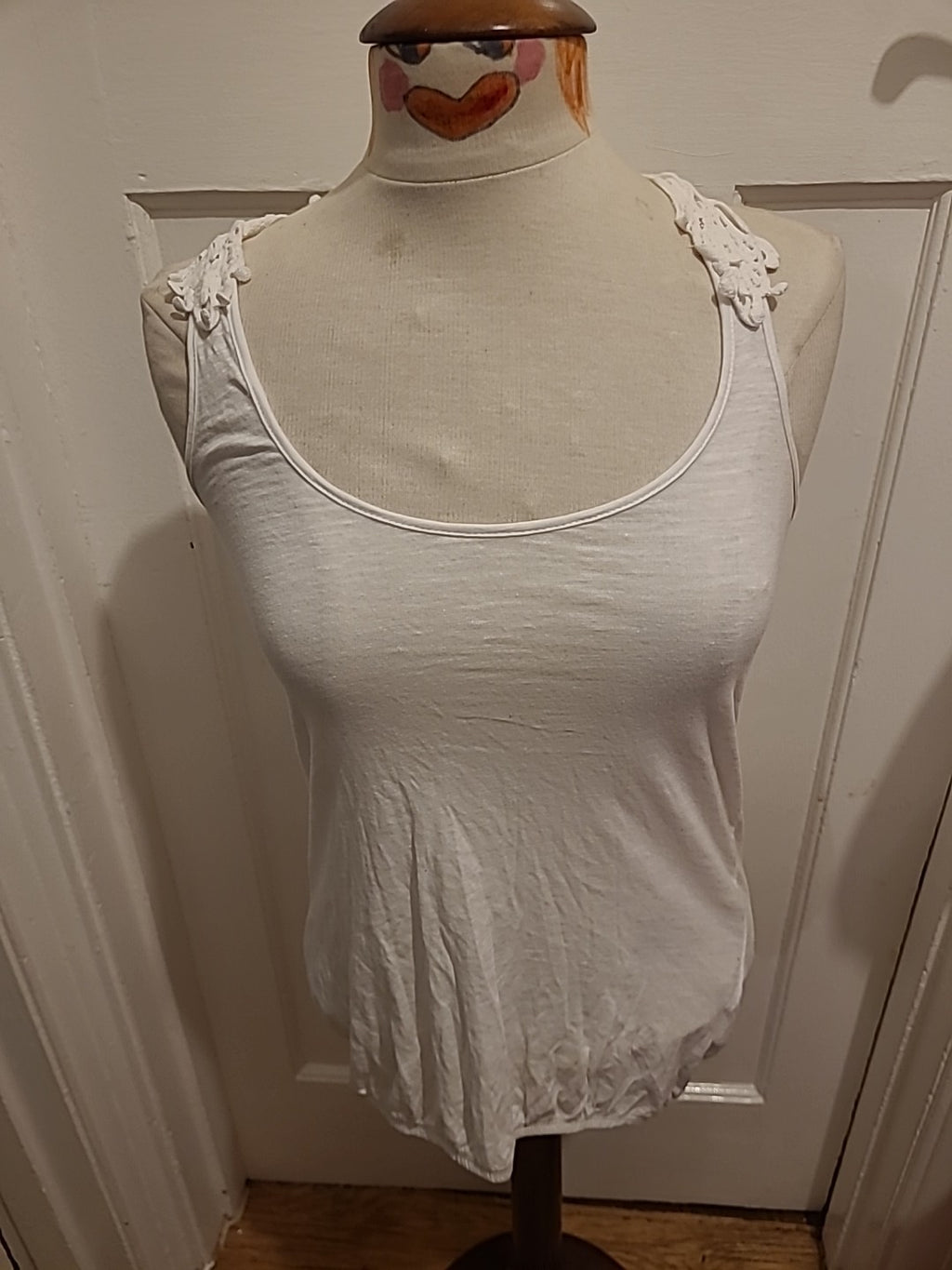 Ladies New Look Size 8 White Sleeveless Blouse