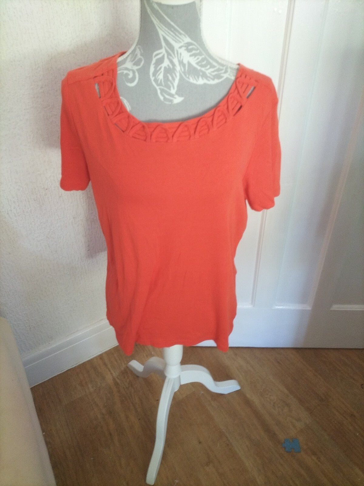 Ladies Size Medium Orange Short Sleeved Blouse
