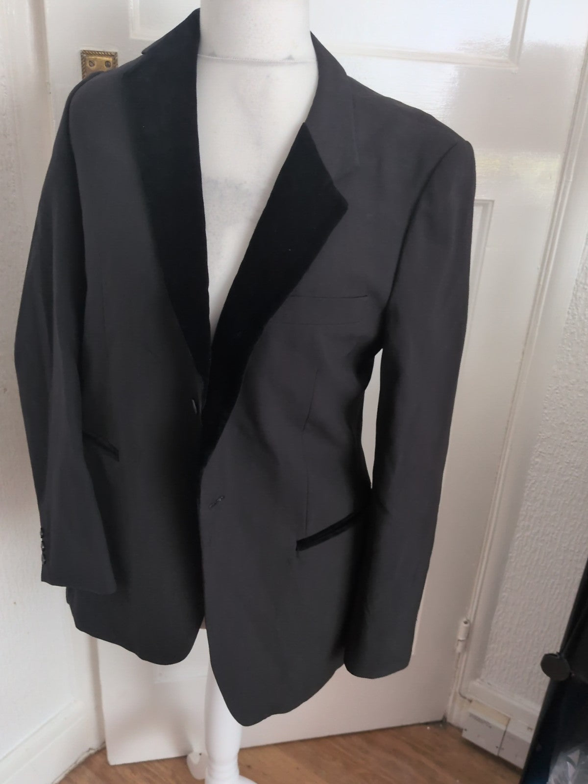 Dormie XL Black Lined Padded Suit Jacket